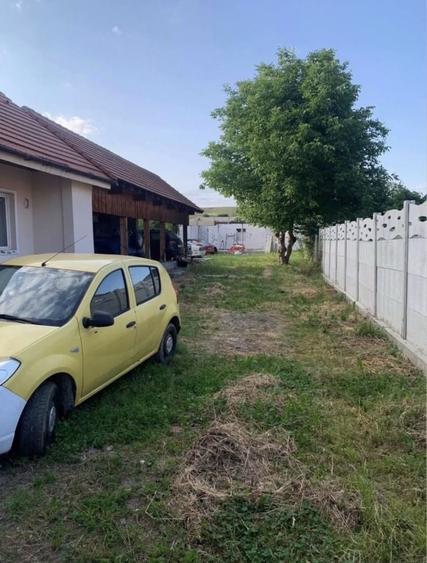 Casă cu 4 camere cu Teren 650 Mp în Cristian