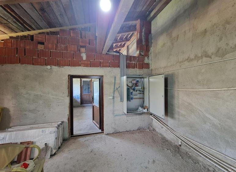 Hotel/Pensiune, de 470 mp, în Petreasa