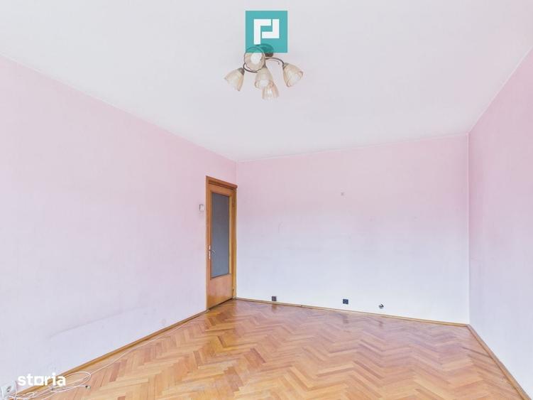 Apartament cu 3 camere decomandat în Central