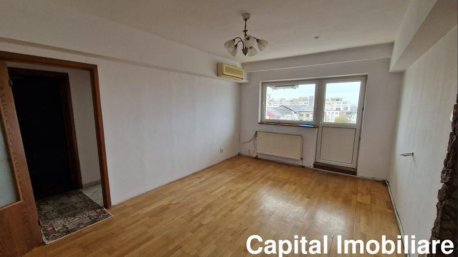 Apartament cu 3 camere semidecomandat în Central