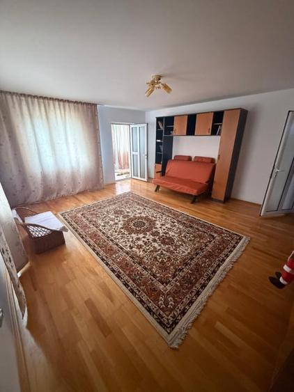 Casă cu 7 camere cu Teren 1267 Mp în Cioranii de Jos