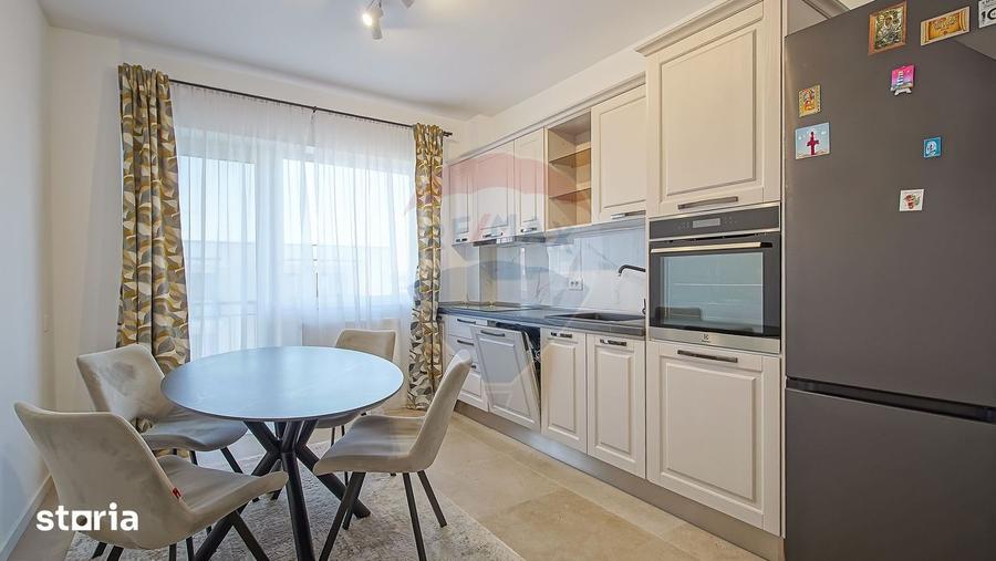 Apartament cu 3 camere, mobilat în Tractorul