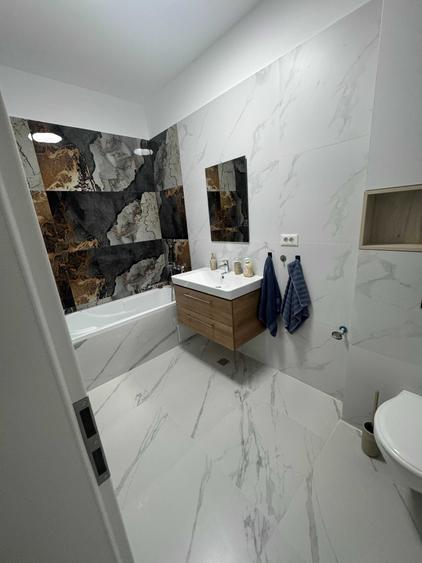 Apartament cu 3 camere decomandat în Nord
