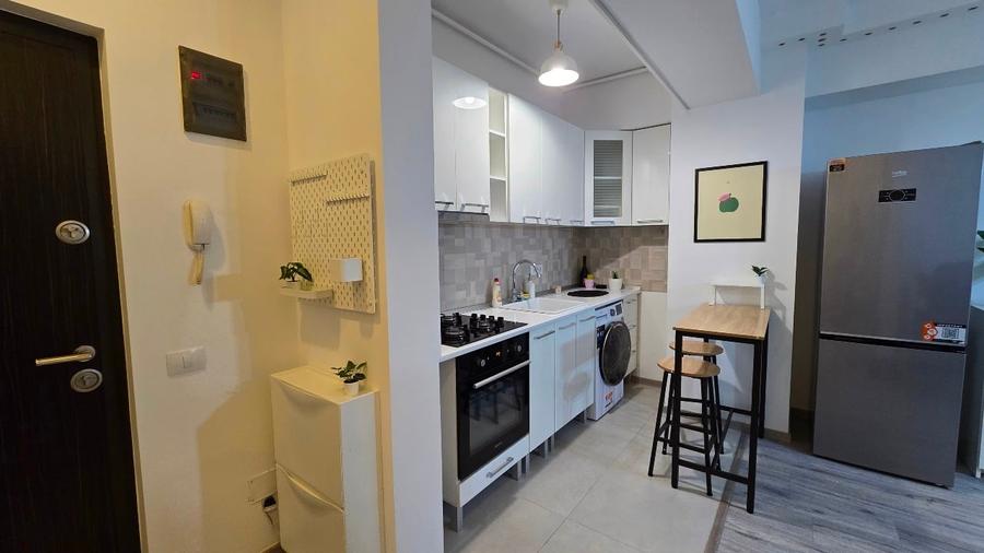 Apartament cu 2 camere semidecomandat, mobilat în Politehnica