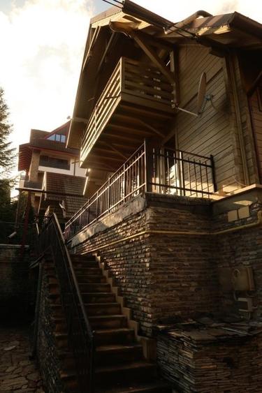 Penthouse cu 14 camere decomandat, mobilat în Orizont