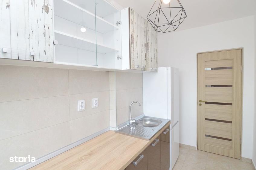 Apartament cu 3 camere, mobilat în Victoriei