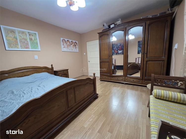 Casă cu 4 camere cu Teren 438 Mp în 23 August
