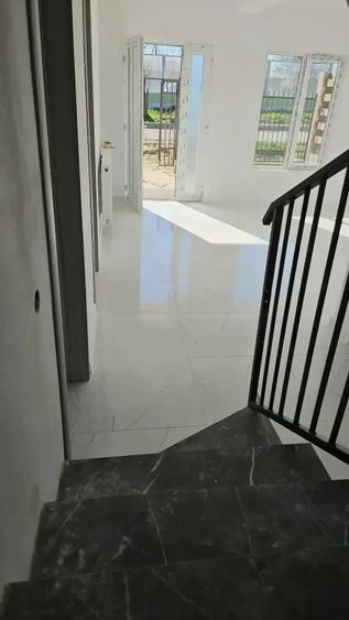 Casă cu 6 camere cu Teren 138 Mp în Lumina