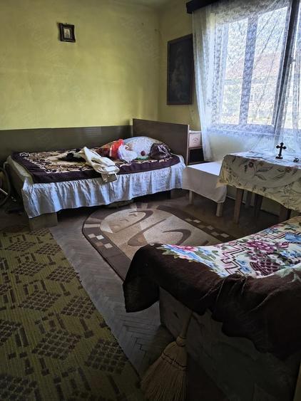 Casă cu 3 camere cu Teren 2900 Mp în Gavojdia