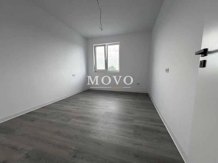 Duplex cu 4 camere cu Canalizare în Utvin
