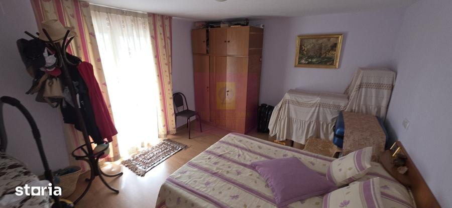 Casă cu 3 camere cu Teren 340 Mp în Poiana