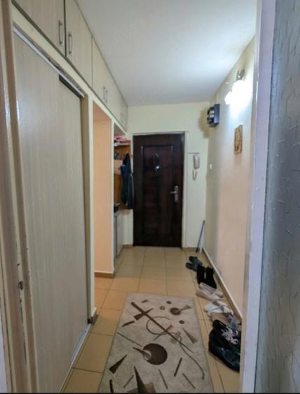 Apartament cu 2 camere semidecomandat în Exterior Vest