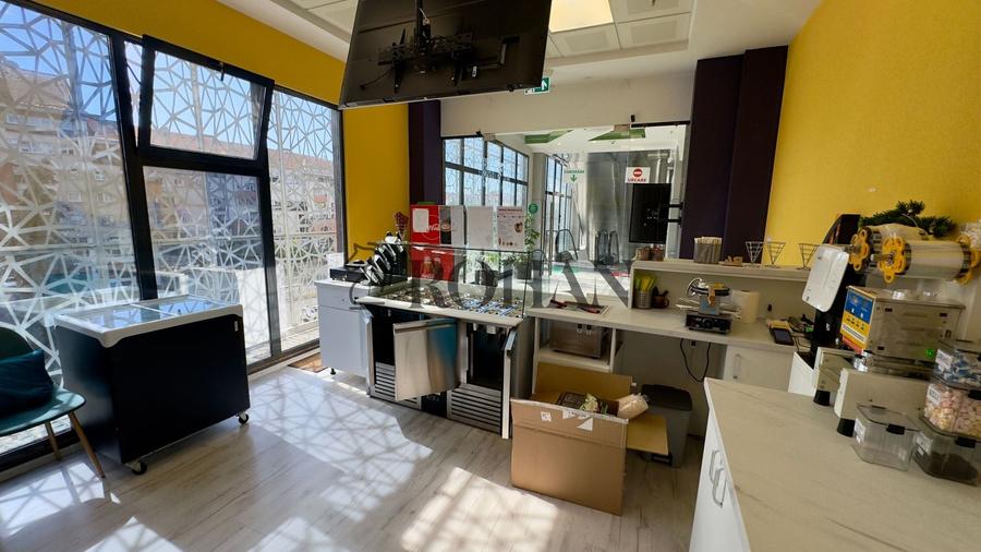 Spațiu comercial, de 32 mp, în Central