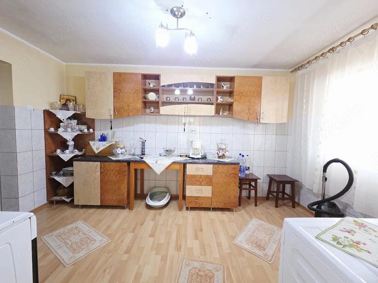 Casă cu Teren 443 Mp în Independența