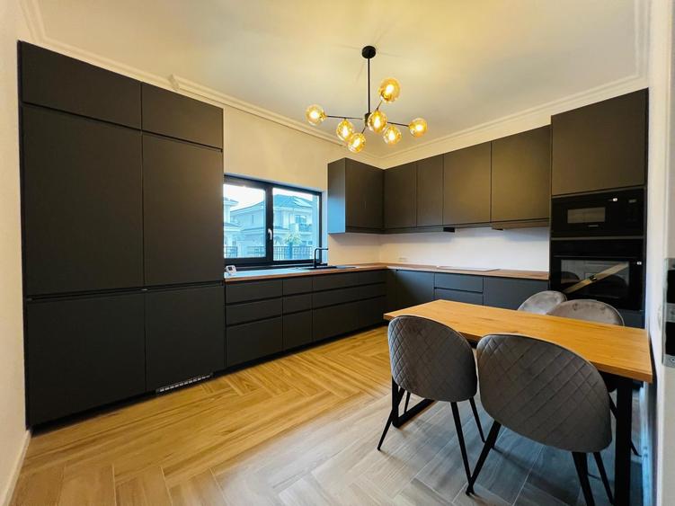 Duplex cu 4 camere cu Canalizare în Dumbrăvița