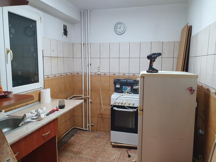 Apartament cu 2 camere decomandat în Drumul Taberei