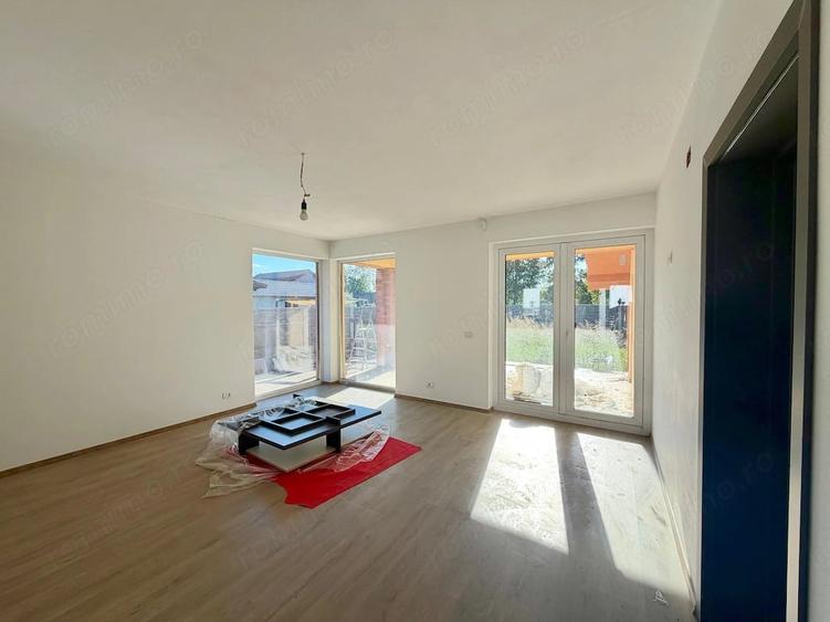 Casă cu 3 camere cu Teren 480 Mp în Sânmihaiu Român