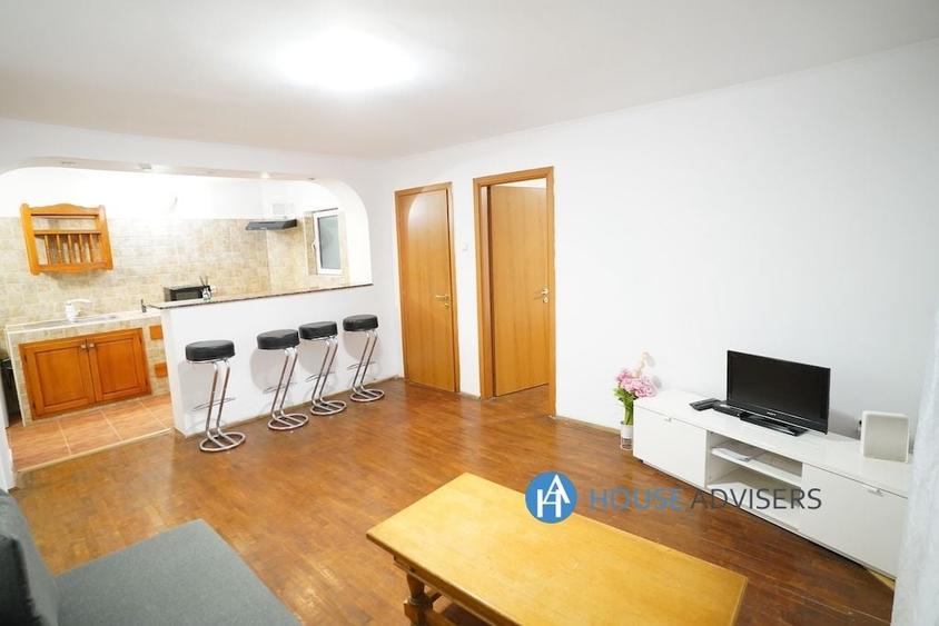 Apartament cu 3 camere, mobilat în Romană