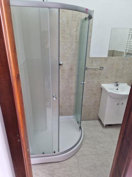 Apartament cu 4 camere semidecomandat, mobilat în Fabric