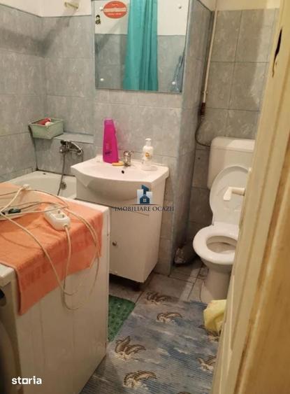 Apartament cu 4 camere decomandat în Berceni