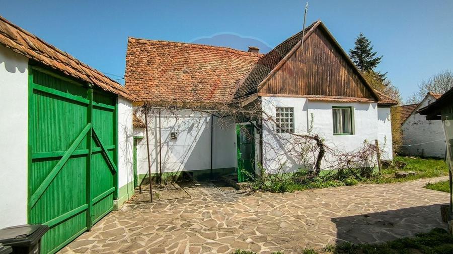 Casă individuală cu 4 camere cu Teren 1631 Mp în Șomartin