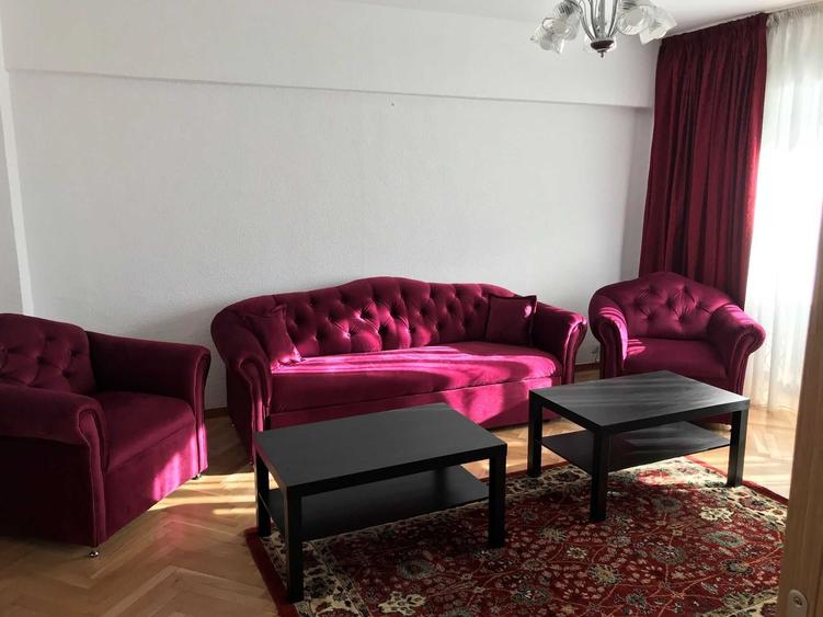 Apartament cu 3 camere decomandat în Unirii