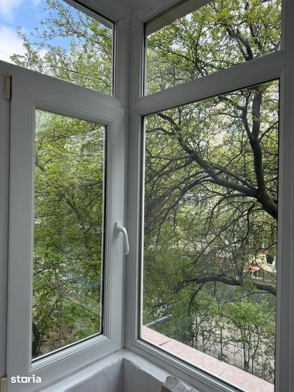 Apartament cu 3 camere decomandat în Mioriței