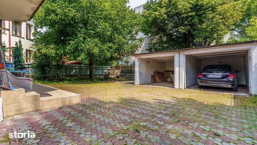 Casă cu 8 camere cu Teren 633 Mp în Gheorgheni