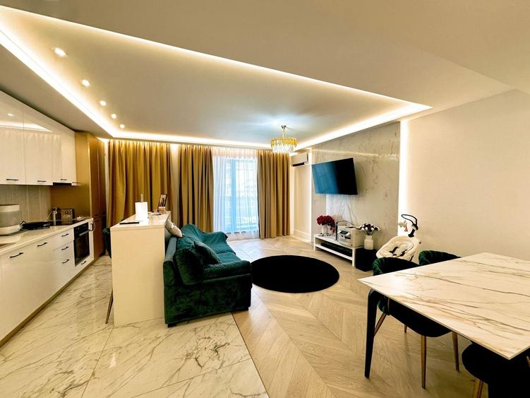 Apartament cu 3 camere decomandat, mobilat în P-ța Unirii