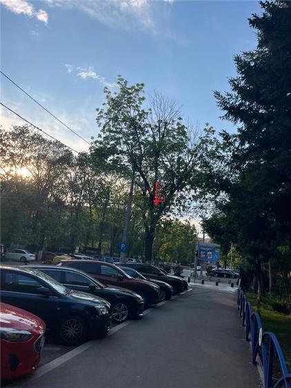 Apartament cu 3 camere semidecomandat, mobilat în Tineretului