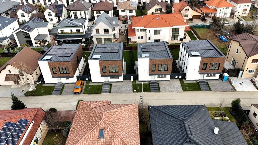 Casă cu 5 camere cu Canalizare în Ostratu