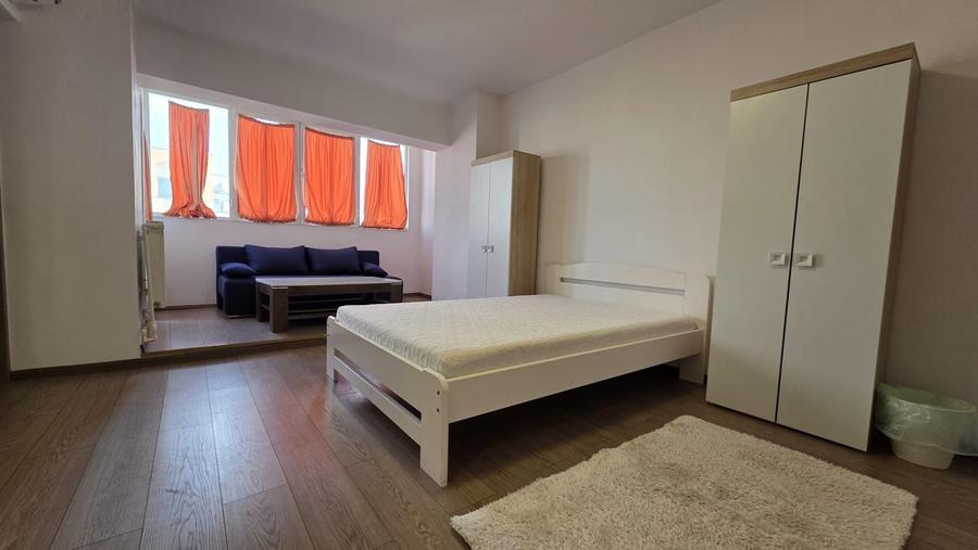 Garsonieră decomandată în Gară