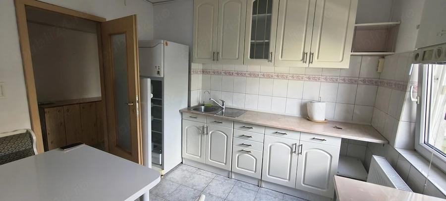 Apartament cu 2 camere semidecomandat în Girocului
