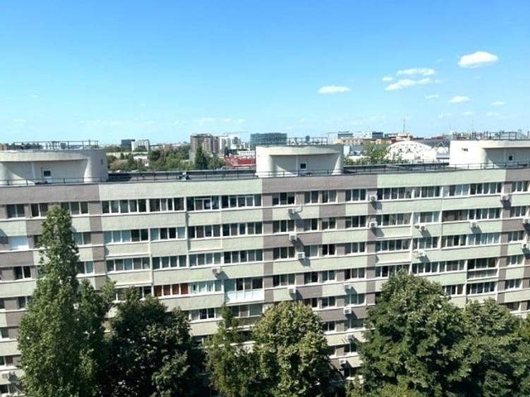 Apartament cu 3 camere circular în Drumul Taberei