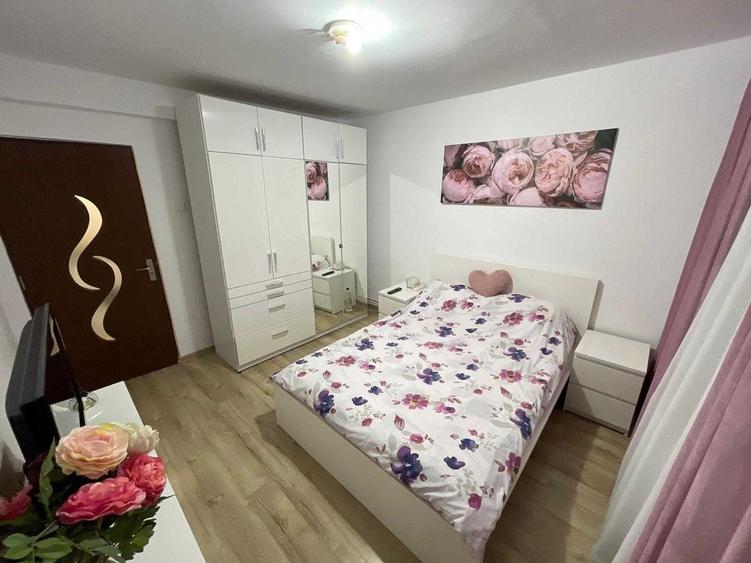 Casă cu 2 camere semidecomandat în Tomis Nord