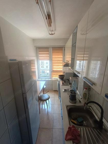 Apartament cu 2 camere semidecomandat în Romană