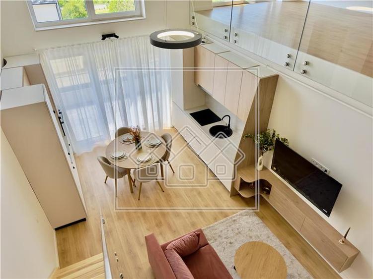 Penthouse cu 3 camere semidecomandat, mobilat în Exterior Vest