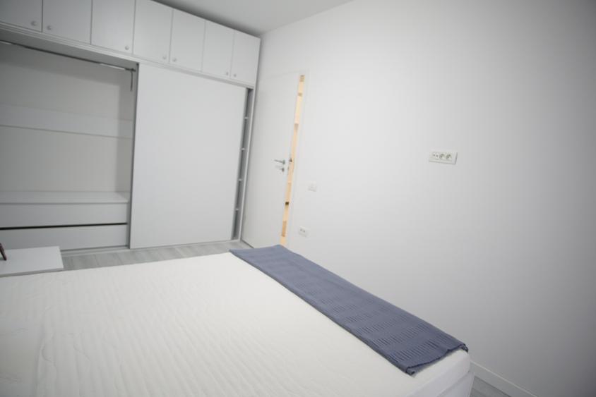 Apartament cu 2 camere nedecomandat în Apărătorii Patriei