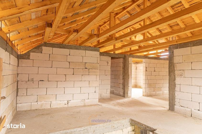 Casă cu 4 camere cu Teren 1440 Mp în Cernu