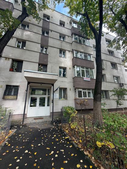 Apartament cu 2 camere semidecomandat în Gorjului