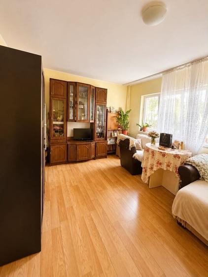 Apartament cu 2 camere decomandat, mobilat în Anda