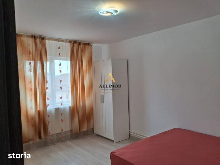 Apartament cu 2 camere în Micro 3