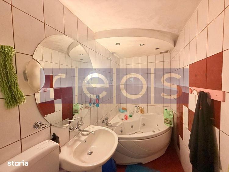 Apartament cu 4 camere decomandat în Rahova