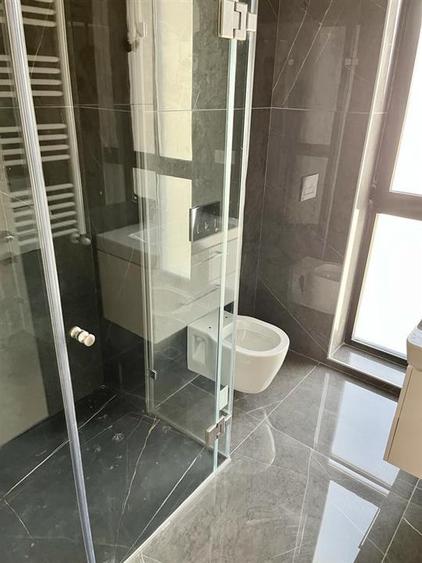 Apartament cu 4 camere decomandat, mobilat în Iancu Nicolae