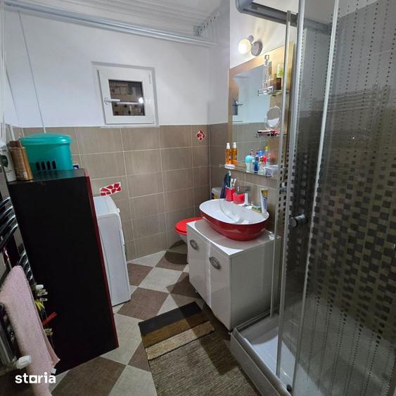 Apartament cu 3 camere decomandat, mobilat în Bistrița Lac