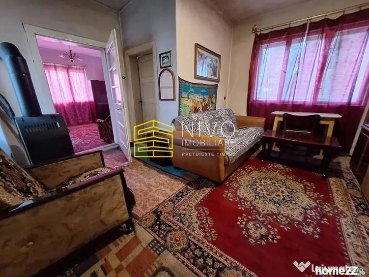 Casă cu 2 camere cu Teren 600 Mp în Livezeni