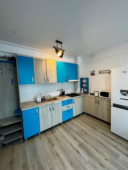 Apartament cu 2 camere semidecomandat, mobilat în Nord