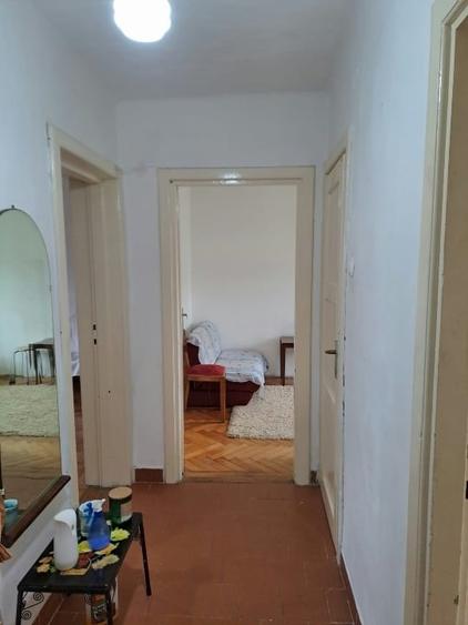Închiriez apartament 2 camere decomandate în zona Bălcescu - 5