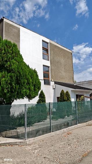 Spațiu comercial, de 725 mp, în Central