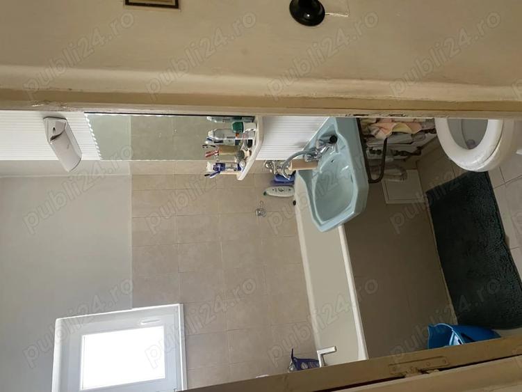 Apartament cu 3 camere semidecomandat în Central